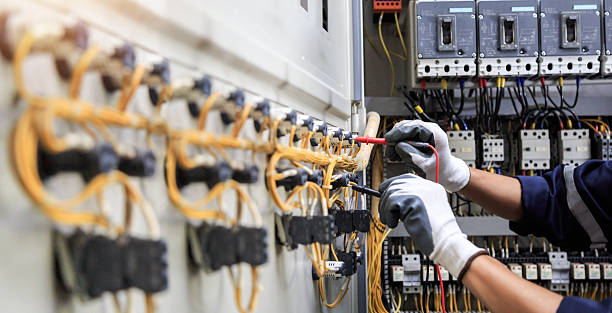 Professional Electrician technician working in Desert Hills, AZ